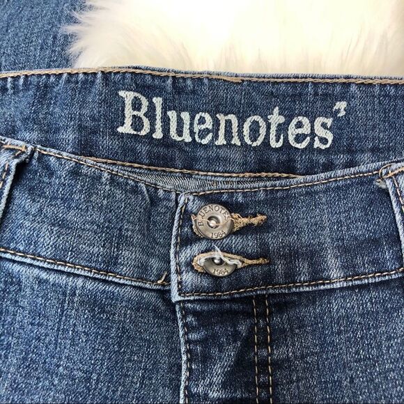 BLUENOTES Morgan Low Rise Flare distressed Jean 31/30 Medium Wash - Picture 9 of 14